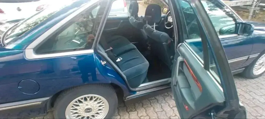 Occasion Opel Senator 177 ch (130 kW) 1992 Bleue Berline