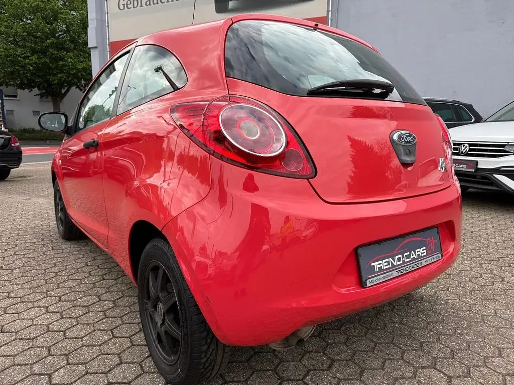 Gebraucht Ford Ka Ambiente 69 PS (50 kW) 2011 Rot Kleinwagen