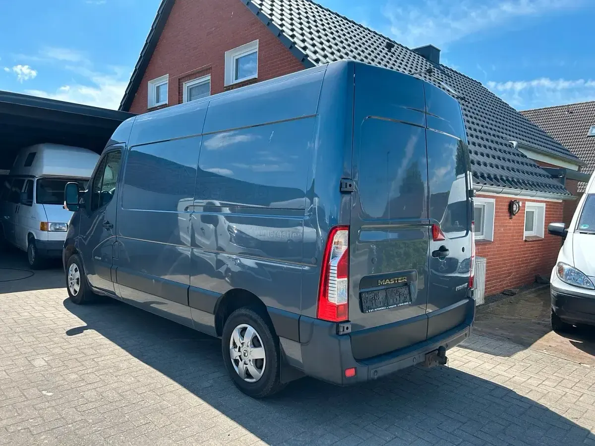 Gebraucht Renault Master 150 PS (110 kW) 2014 Grau Van