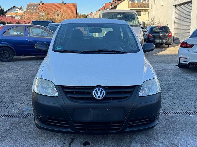 Gebraucht VW Fox Basis 60 PS (44 kW) 2010 Candyweiß Kleinwagen