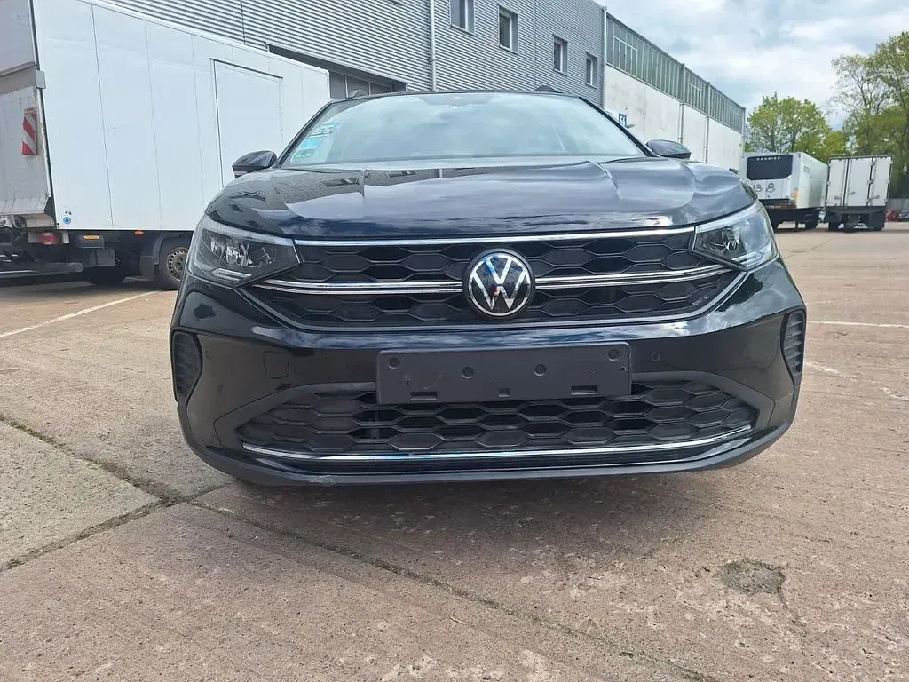 Second-hand VW Taigo Style 110 CP (80 kW) 2023 Negru SUV