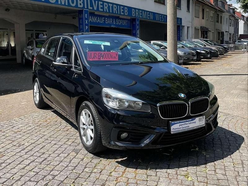 Schwarz Gebraucht 2016 BMW 218 Advantage Van / Kleinbus | 13.750 € (Fairer Preis) - Bild 1/4