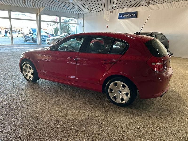Gebraucht BMW 116 Advantage 122 PS (89 kW) 2009 Rot Kleinwagen