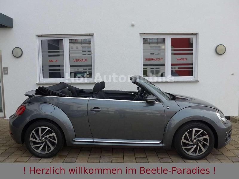 Gebraucht VW Beetle Cabriolet Sound 150 PS (110 kW) 2018 Platinum grey Cabrio