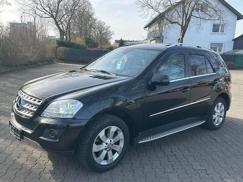 Gebraucht Mercedes ML350 224 PS (164 kW) 2009 Schwarz SUV