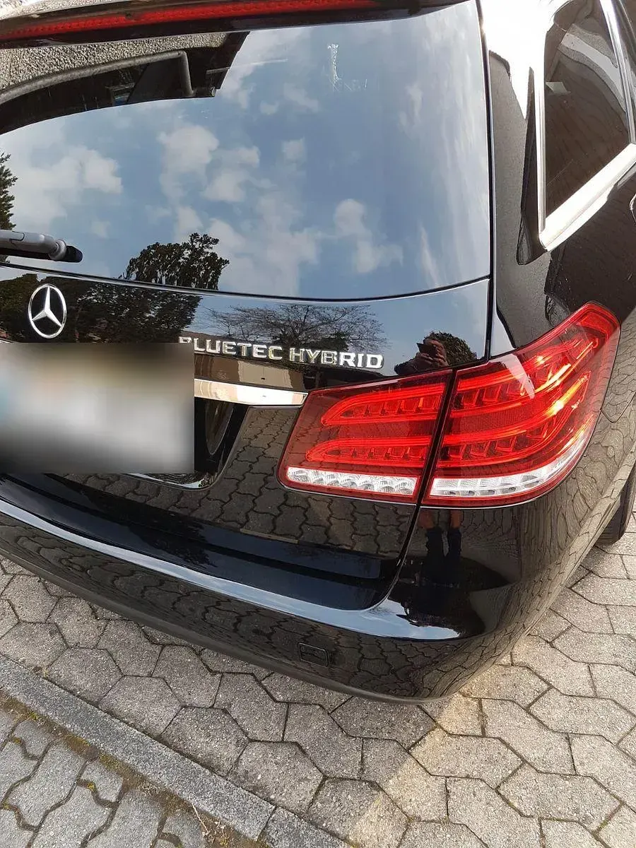 Gebraucht Mercedes E300 Elegance 231 PS (169 kW) 2013 Schwarz Limousine