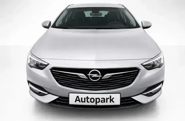Gebraucht Opel Insignia Edition 165 PS (121 kW) 2018 Silber Kombi