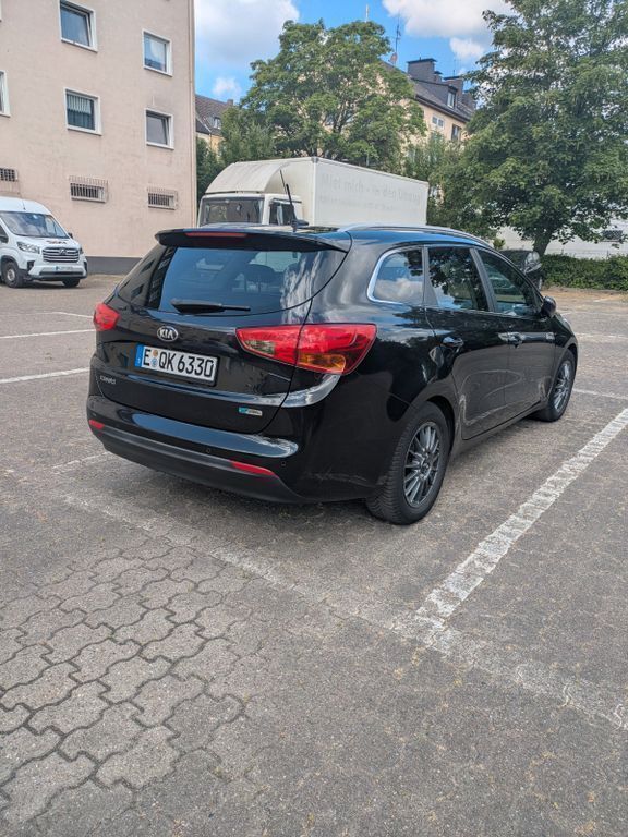 Schwarz Gebraucht 2014 Kia Ceed Sportswagon Spirit Kombi | 9.000 € (Fairer Preis) - Bild 1/4