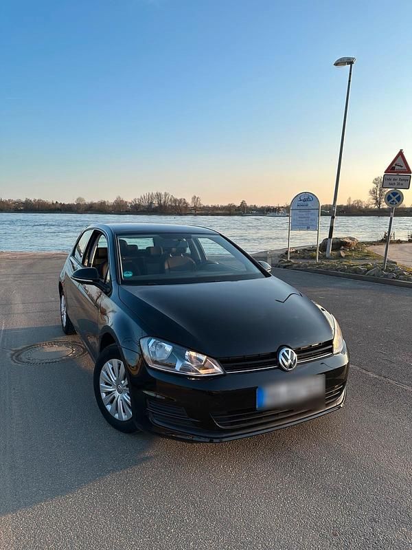 Gebraucht VW Golf VII 105 PS (77 kW) 2013 Schwarz Kleinwagen