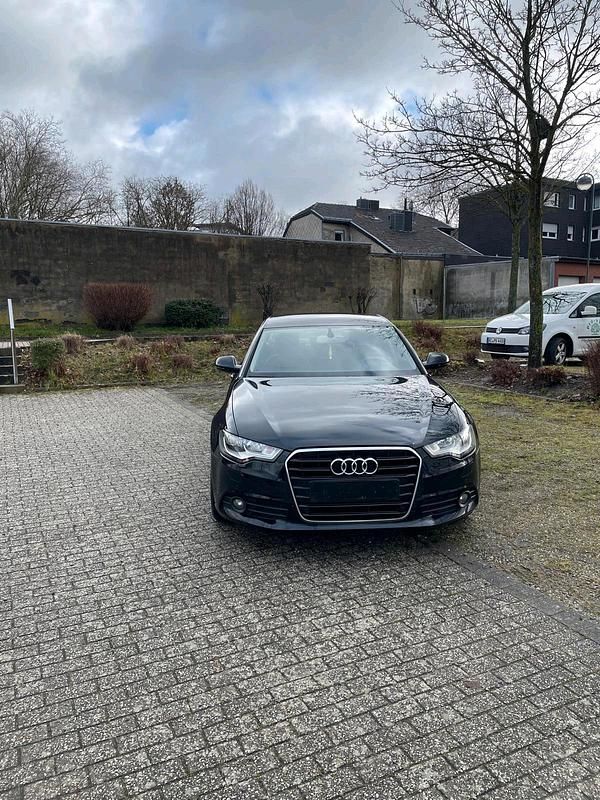 Gebraucht Audi A6 163 PS (119 kW) 2011 Schwarz Limousine