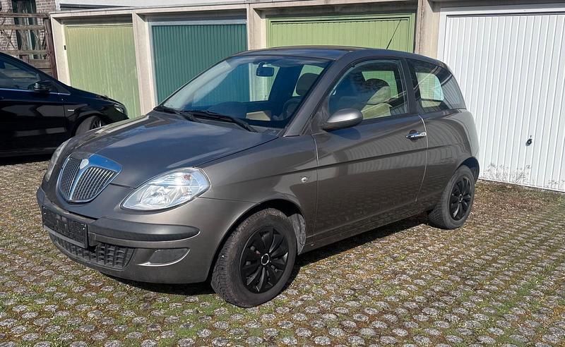 Gebraucht Lancia Ypsilon 66 PS (48 kW) 2006 Braun Kleinwagen