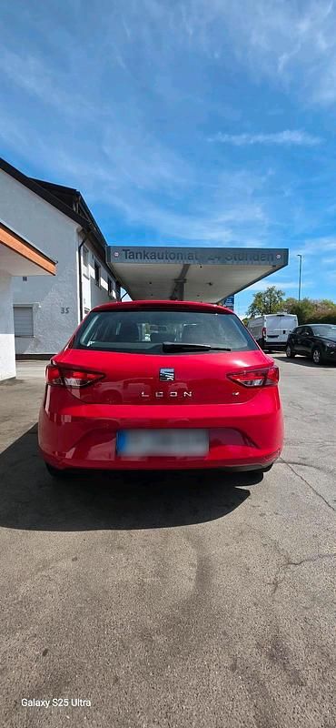 Usata Seat Leon 105 CV (77 kW) 2013 Rosso Utilitaria