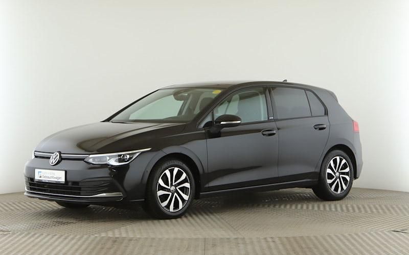 Gebraucht VW Golf VIII Active 150 PS (110 kW) 2022 Deep black perleffekt Limousine