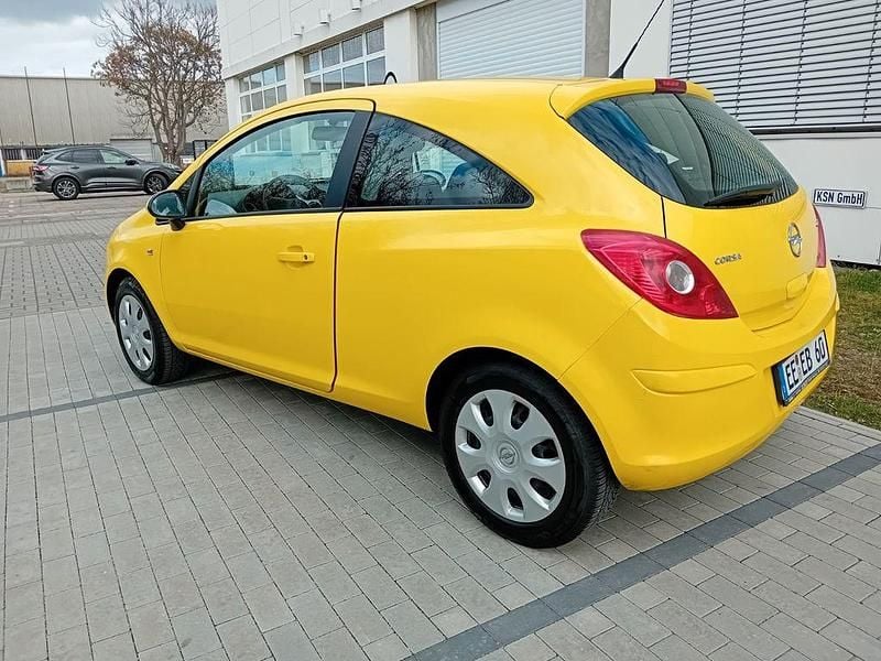 Gebraucht Opel Corsa 75 PS (55 kW) 2013 Gelb Kleinwagen