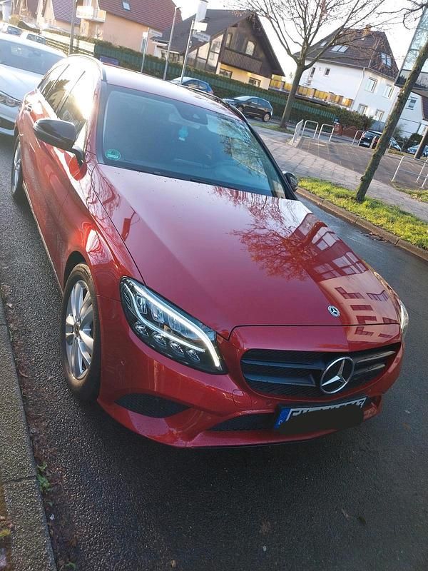 Rot Gebraucht 2018 Mercedes C200 Avantgarde Kombi | 19.800 € (Fairer Preis) - Bild 1/4