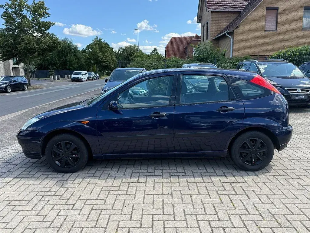 Gebraucht Ford Focus 101 PS (74 kW) 2002 Blau Limousine
