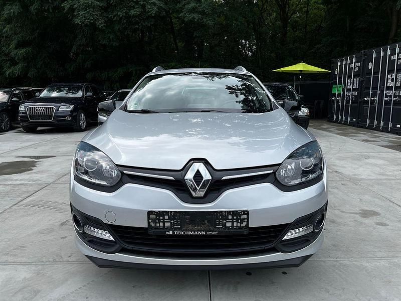 Silber Gebraucht 2015 Renault Mégane III LIMITED Limousine | 6.900 € (Guter Preis) - Bild 1/4