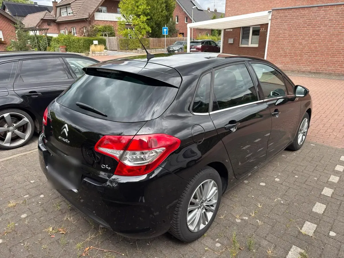 Gebraucht Citroën C4 120 PS (88 kW) 2011 Schwarz Limousine