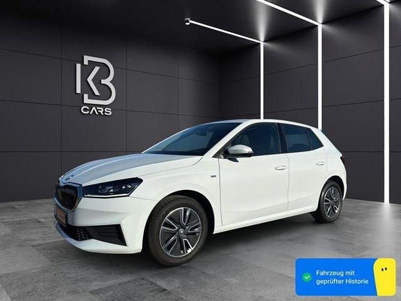Moonweiss metallic Gebraucht 2022 Skoda Fabia Tour Kleinwagen | 12.700 € (Fairer Preis) - Bild 1/4