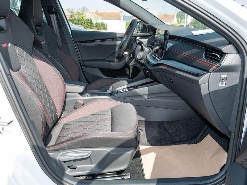 Neu Skoda Octavia RS 265 PS (194 kW) 2025 Weiß Kombi