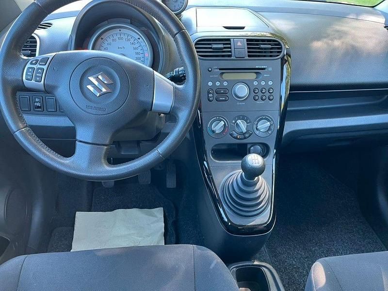 Braun Gebraucht 2012 Suzuki Splash Club Kleinwagen | 3.499 € (Fairer Preis) - Bild 1/4