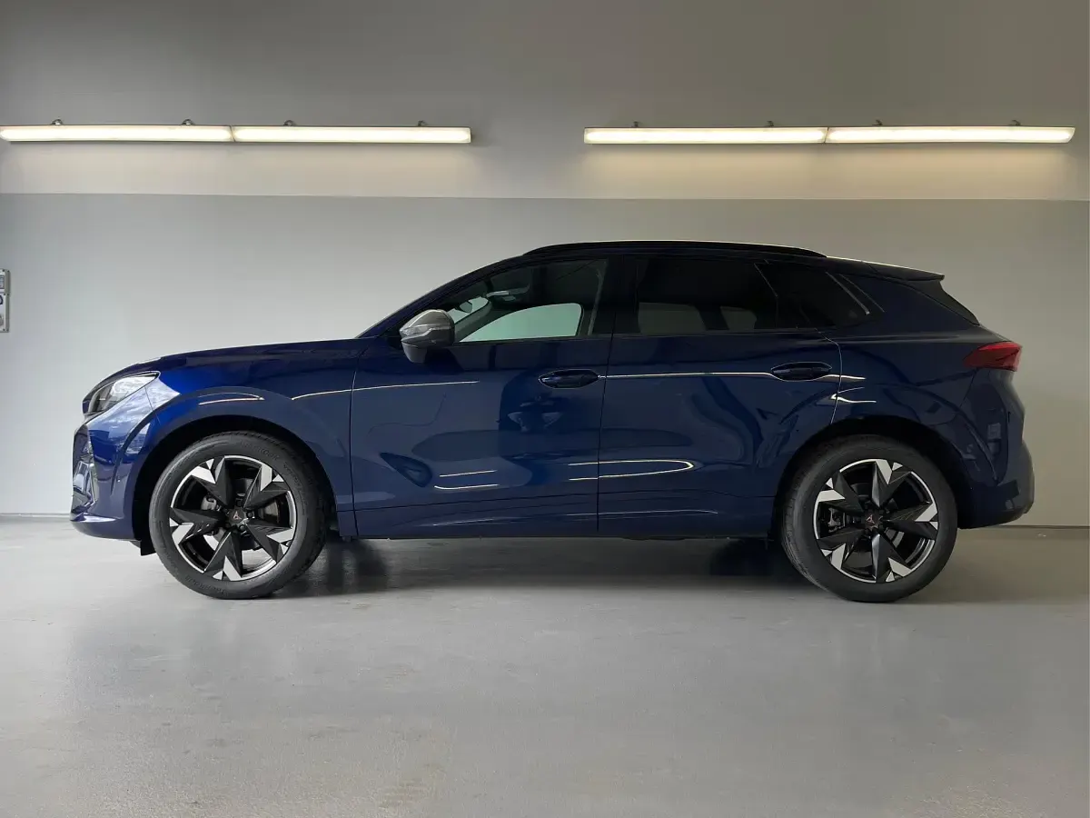 Neu Cupra Terramar 150 PS (110 kW) 2026 [2d2d] cosmosblau metallic SUV