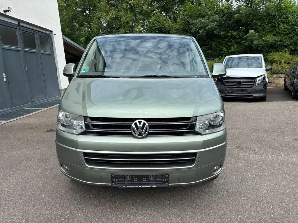 Gebraucht VW Multivan Comfortline 179 PS (131 kW) 2010 Grün Van / Kleinbus