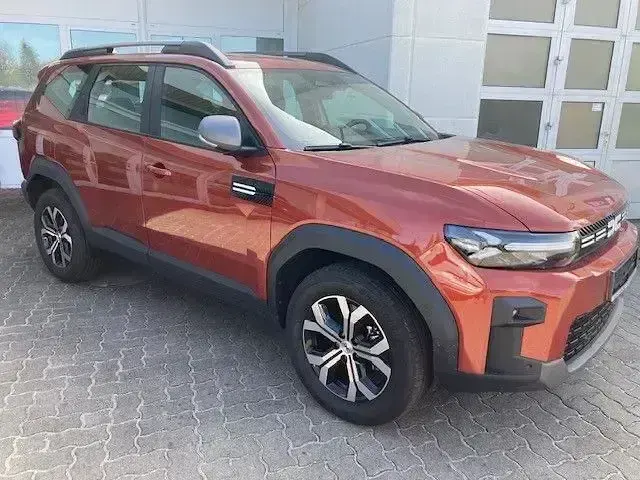 Używany Dacia Bigster Expression 140 KM (102 kW) 2025 Brązowy SUV