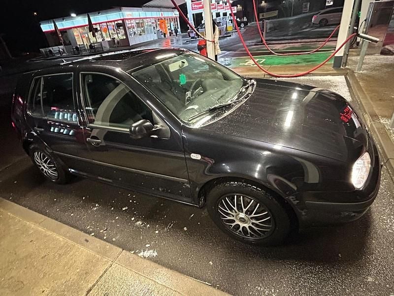 Gebraucht VW Golf IV 105 PS (77 kW) 2001 Schwarz Limousine