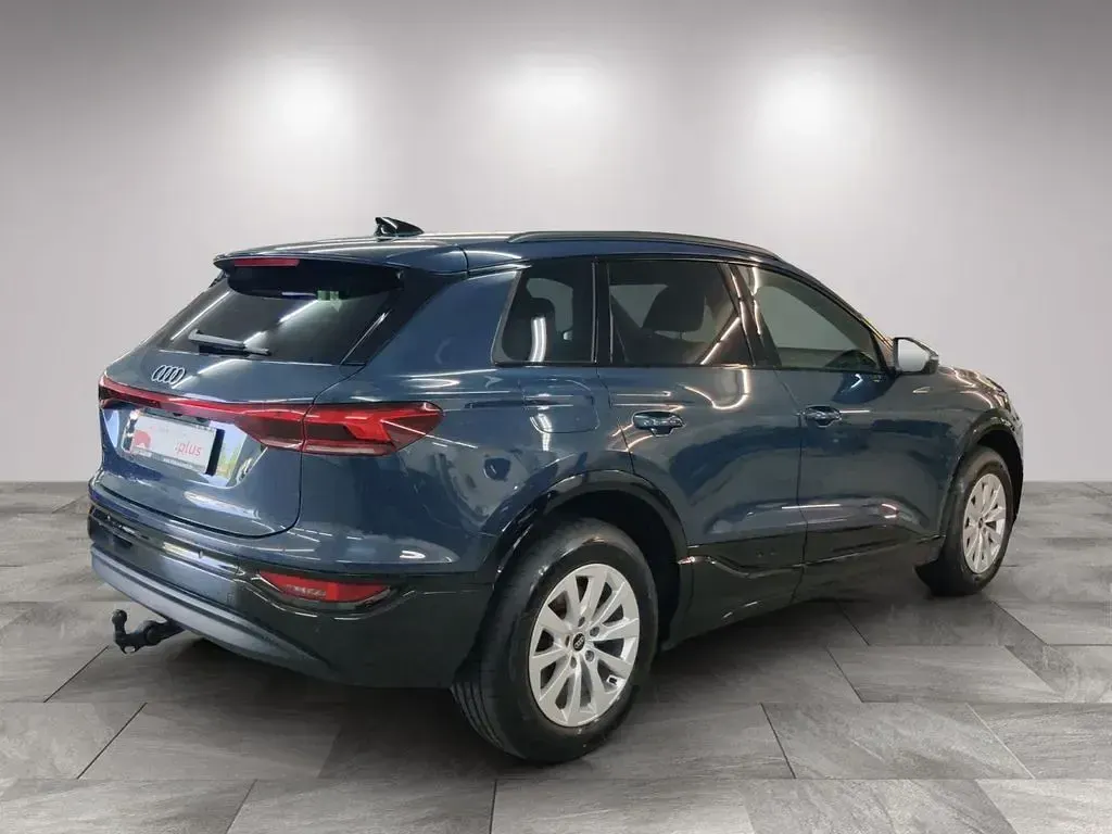 Gebraucht Audi Q6 e-tron Ambiente 185 kW (252 PS) 2025 Plasmablau metallic SUV