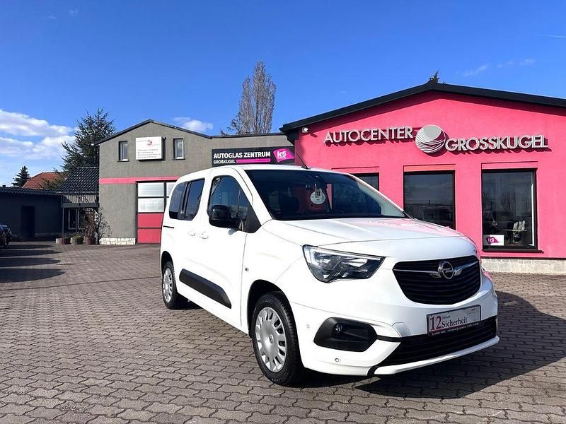 Gebraucht Opel Combo Life Elegance 131 PS (96 kW) 2022 Weiß Limousine