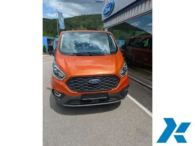 Gebraucht Ford Tourneo Custom Active 185 PS (136 kW) 2021 Orange Van