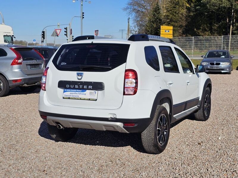 Gebraucht Dacia Duster Urban Explorer 125 PS (91 kW) 2016 Weiß SUV