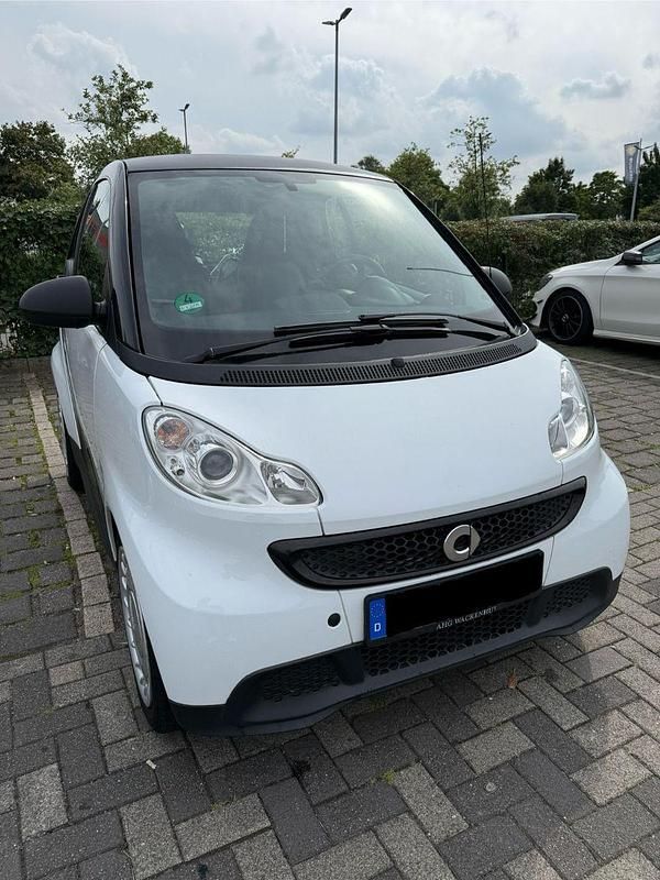 Weiß Gebraucht 2012 Smart ForTwo Coupé Pure Coupé | 3.650 € (Guter Preis) - Bild 1/4