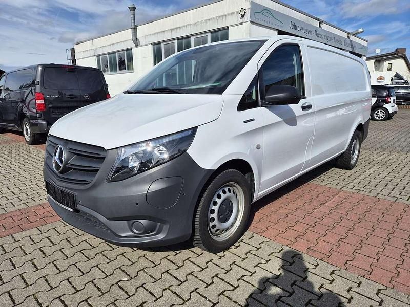 Gebraucht Mercedes e-Vito 85 kW (116 PS) 2022 Arktikweiss Van / Kleinbus
