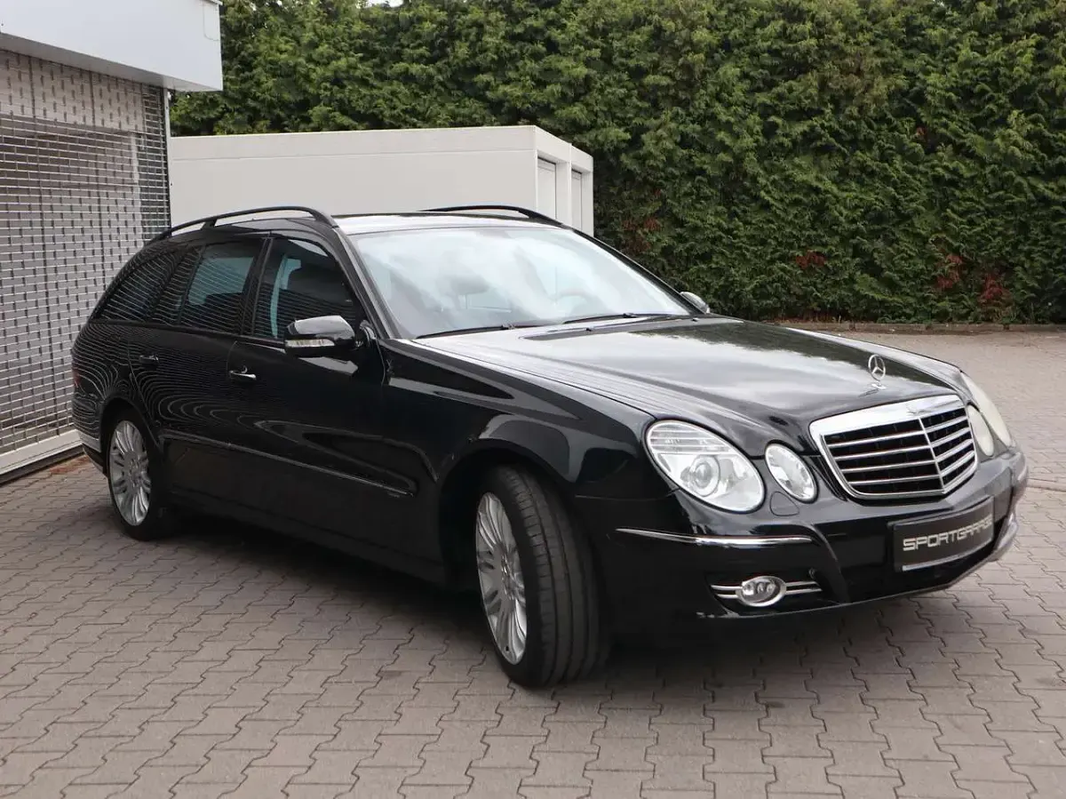 Gebraucht Mercedes E500 387 PS (284 kW) 2006 Obsidianschwarz  metalliclack Kombi