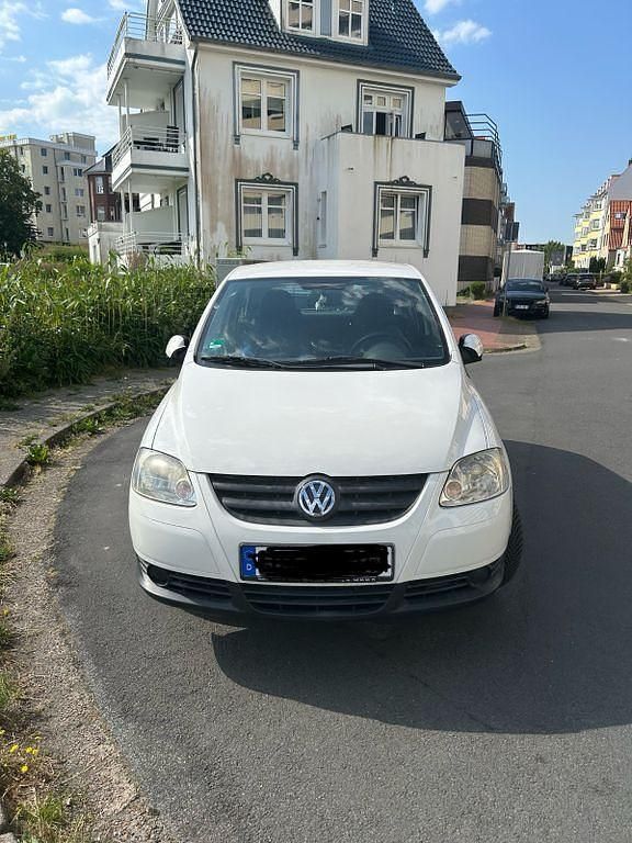 Weiß Gebraucht 2010 VW Fox Kleinwagen | 2.700 € (Fairer Preis) - Bild 1/4