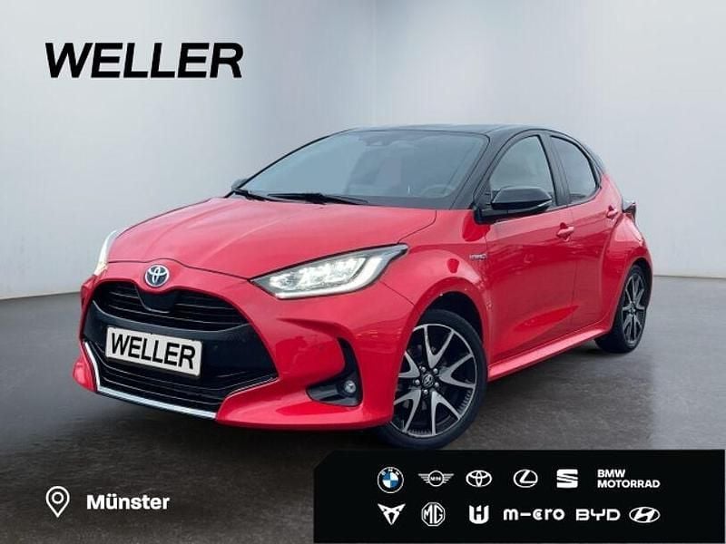 Rot Gebraucht 2021 Toyota Yaris Hybrid Edition Kleinwagen | 17.290 € (Fairer Preis) - Bild 1/3