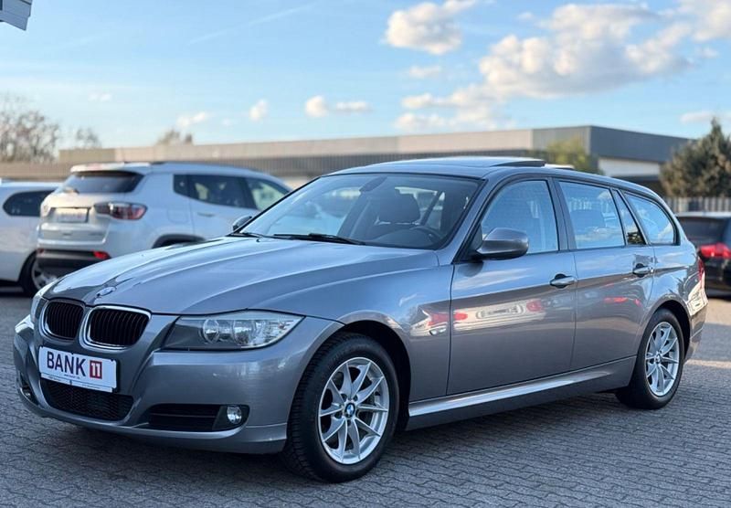 Gebraucht BMW 320 Comfort Edition 163 PS (119 kW) 2011 Grau Kombi
