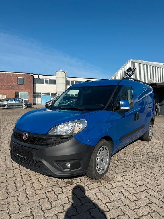 Gebraucht Fiat Doblò 90 PS (66 kW) 2015 Blau Van / Kleinbus