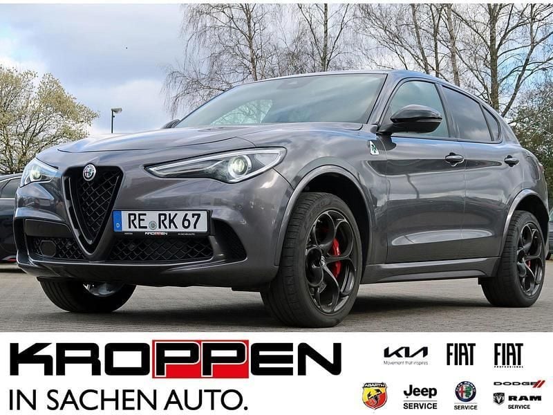 Grau Gebraucht 2024 Alfa Romeo Stelvio Quadrifoglio SUV | 65.790 € (Fairer Preis) - Bild 1/4