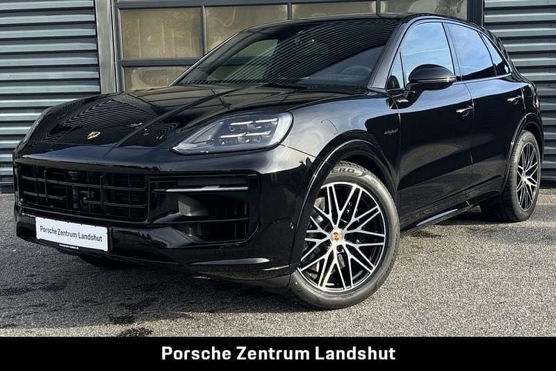 Chromitschwarzmetallic Neu 2025 Porsche Cayenne S E-Hybrid Coupe Black Edition Coupé | 156.276 € (Fairer Preis) - Bild 1/4