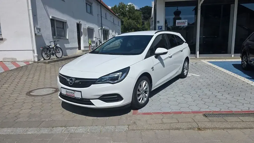 Gebraucht Opel Astra 145 PS (106 kW) 2019 Weiß Limousine
