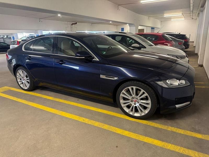 Używany Jaguar XF S 300 KM (220 kW) 2016 Czarny Sedan/Limuzyna