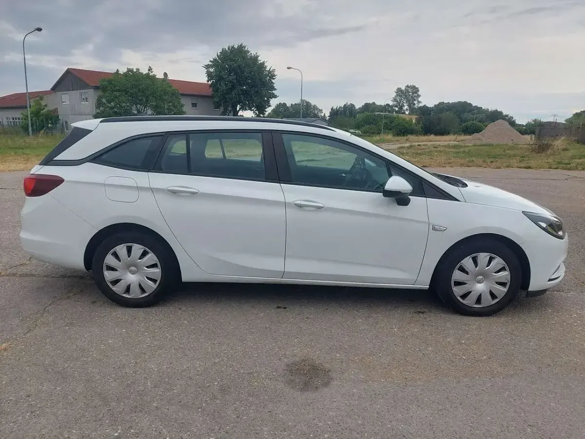 Gebraucht Opel Astra Business 110 PS (80 kW) 2019 Weiß Kombi