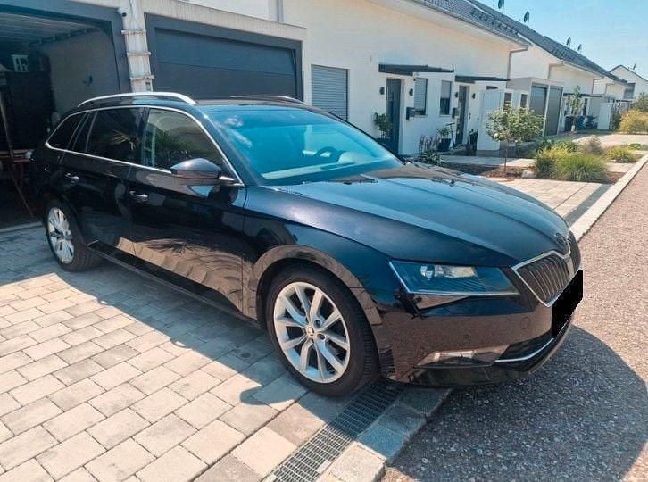 Schwarz Gebraucht 2017 Skoda Superb Style Kombi | 15.000 € (Superpreis) - Bild 1/4