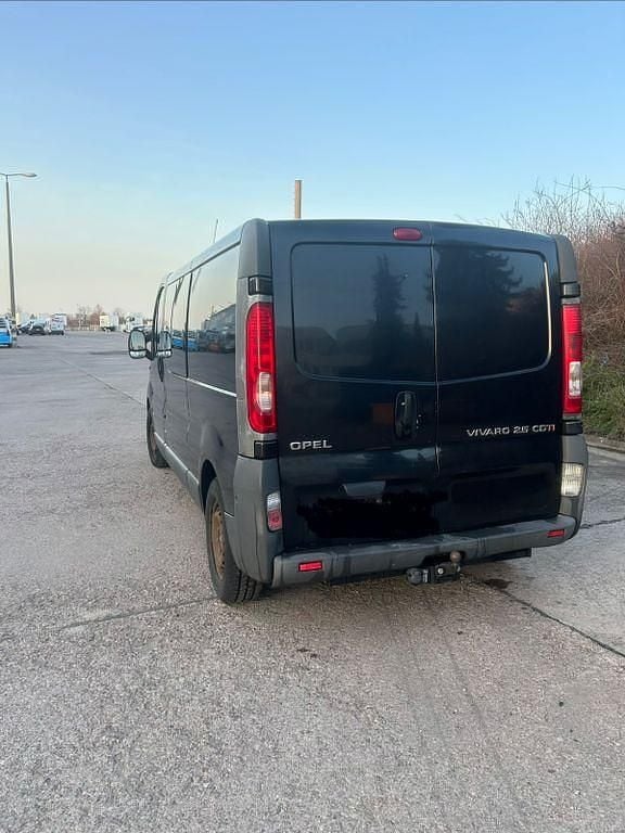 Gebraucht Opel Vivaro 145 PS (106 kW) 2011 Grau Van / Kleinbus