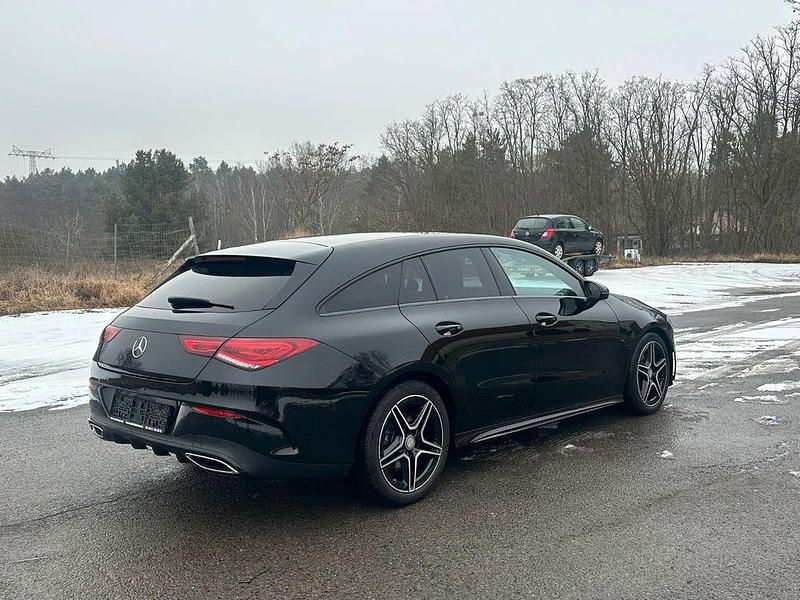 Gebraucht Mercedes CLA220 Shooting Brake 190 PS (139 kW) 2022 Schwarz Kombi