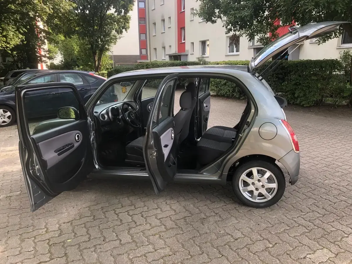 Gebraucht Daihatsu Trevis 58 PS (42 kW) 2008 Grau Kleinwagen