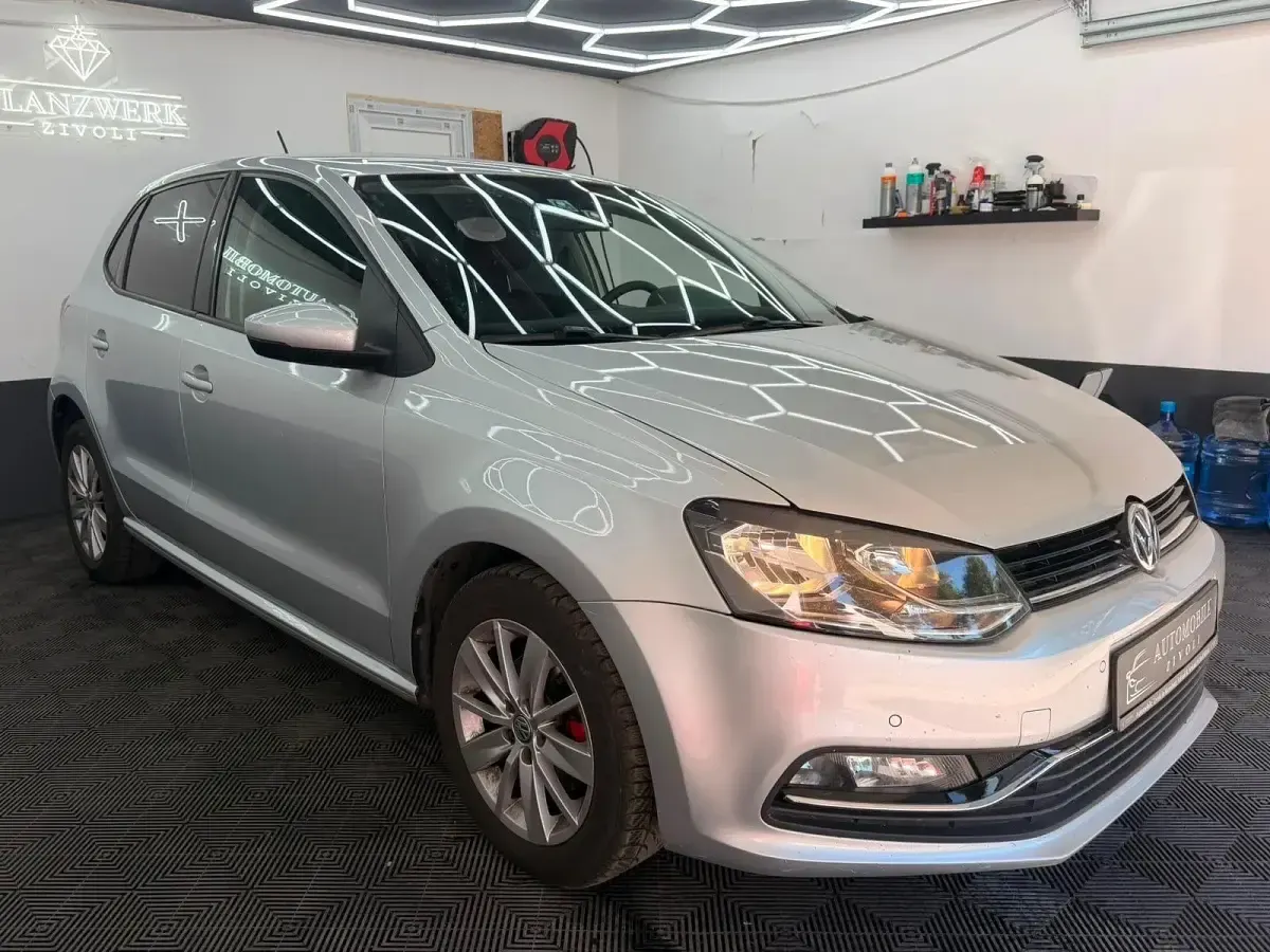 Gebraucht VW Polo Comfortline 90 PS (66 kW) 2017 Silber Kleinwagen